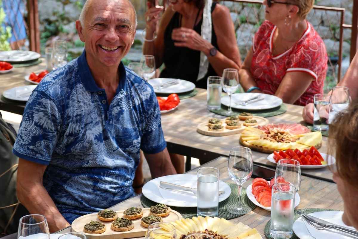 Authentic Montenegrin wine tour in Garnet winery