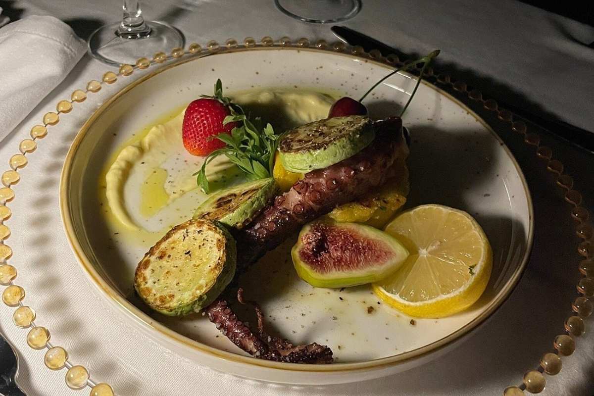 Gourmet experience with coastal Montenegrin wines at Storia di Pietra