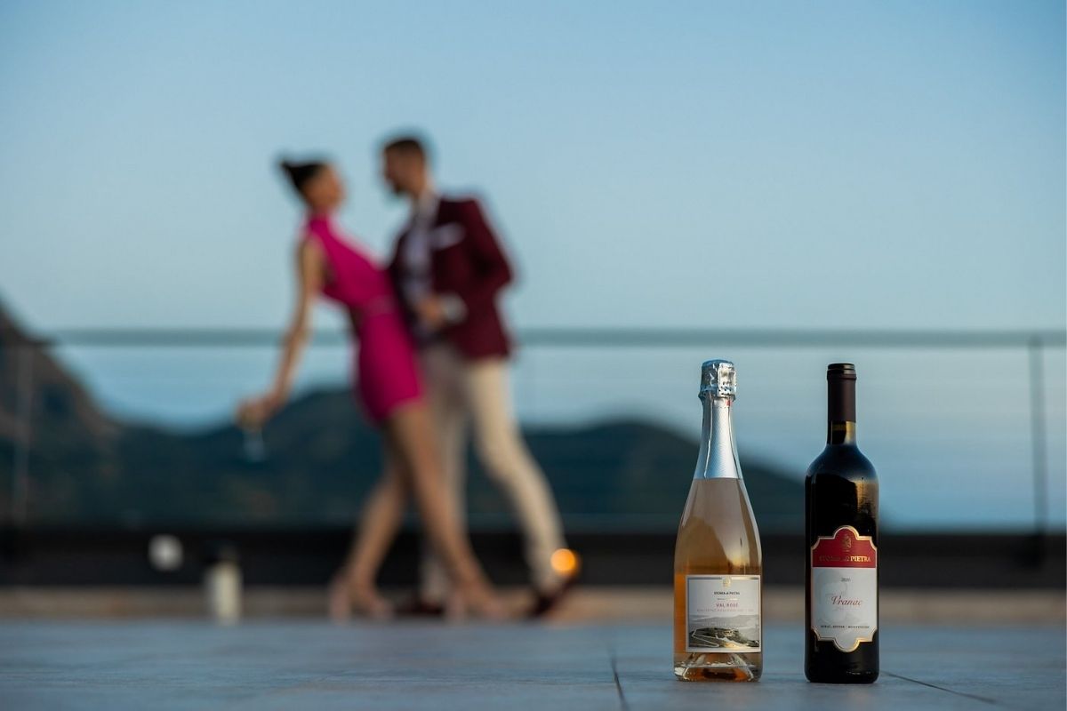 Guests celebrating with premium Montenegrin wines at Storia di Pietra