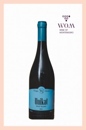 Racković Unikat Pinot Blanc 2022 – elegant dry white wine from Montenegro, offering aromas of green apple, pear, and white flowers. Crisp acidity and refreshing finish. Ideal with seafood, light pasta dishes, and fresh salads.