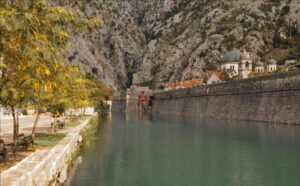 Kotor old town walking tour & wine tasting